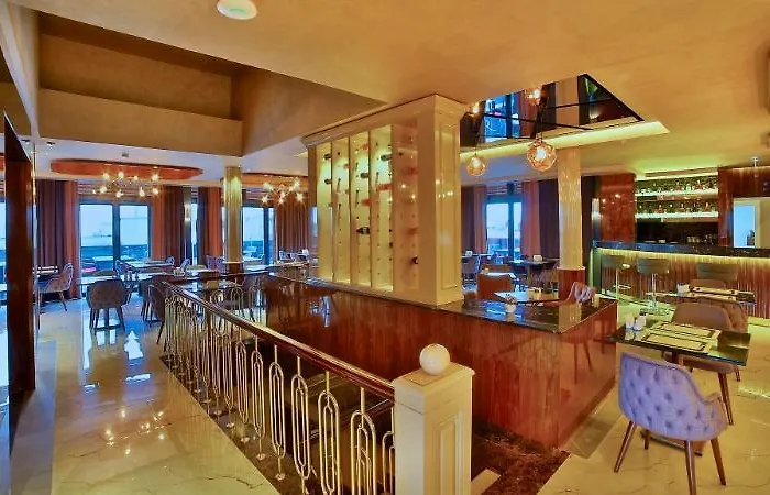 Beethoven Premium Hotel 4*