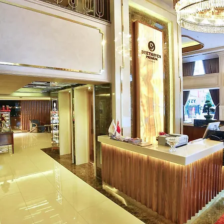 Beethoven Premium Hotell 4*